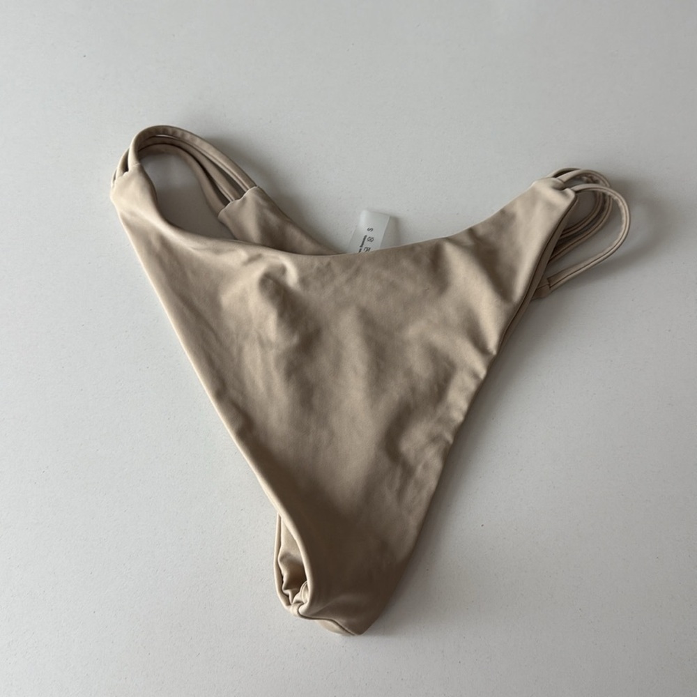 Nude bikini bottoms - Picture 2 of 2